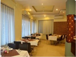 Hotel Muskan Palace Удджайн Экстерьер фото